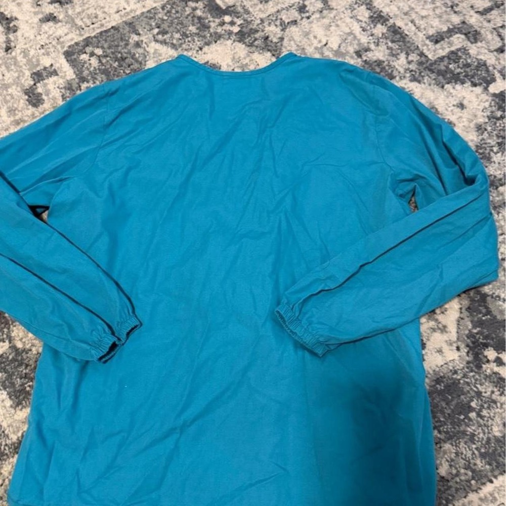 Teal scrub set including Jacket, short sleeve shirt and pants from scrub zone - Picture 8 of 8